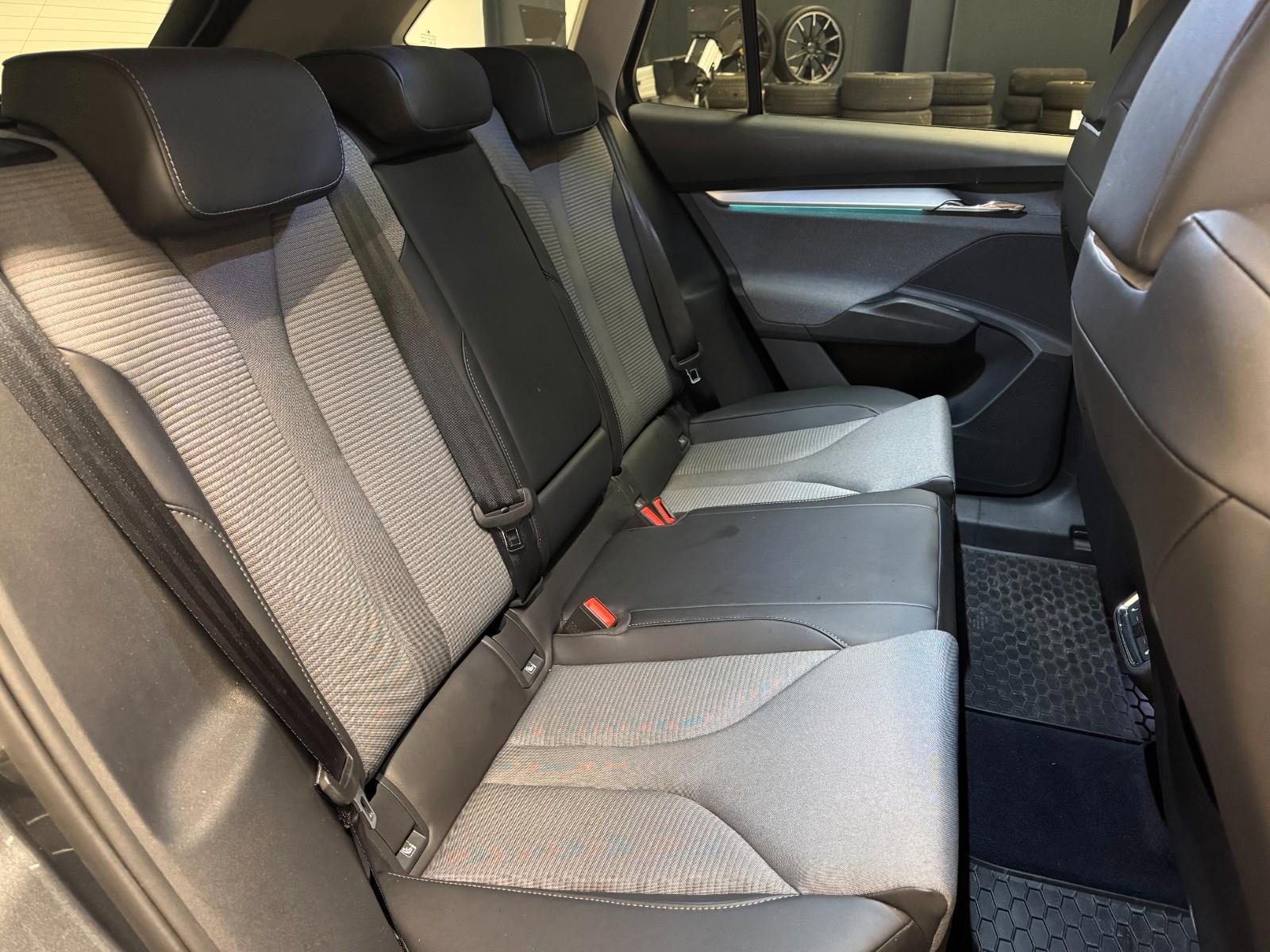 Skoda ENYAQ 80X LOFT 195KW*AHK*WÄPU*KESSY*4xSHZ
