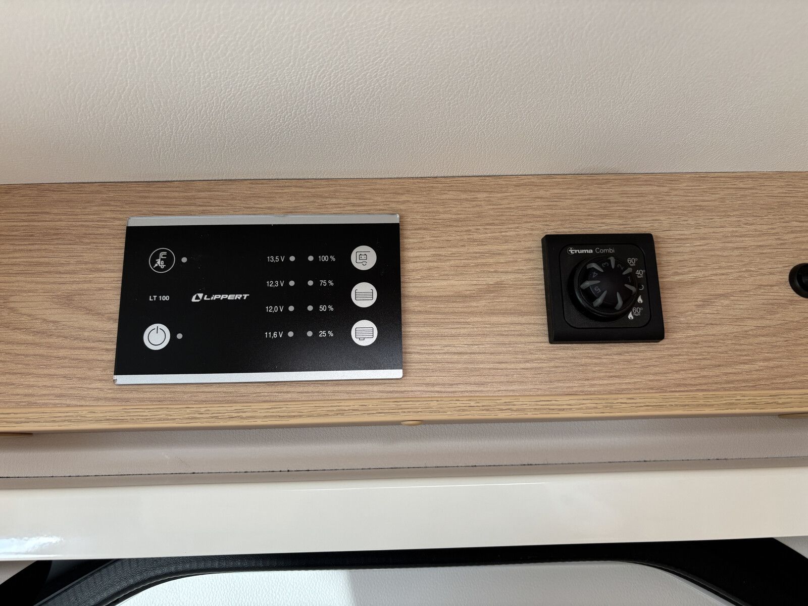 Fahrzeugabbildung Sunlight V 60 Multimediaaktion,Basicpaket