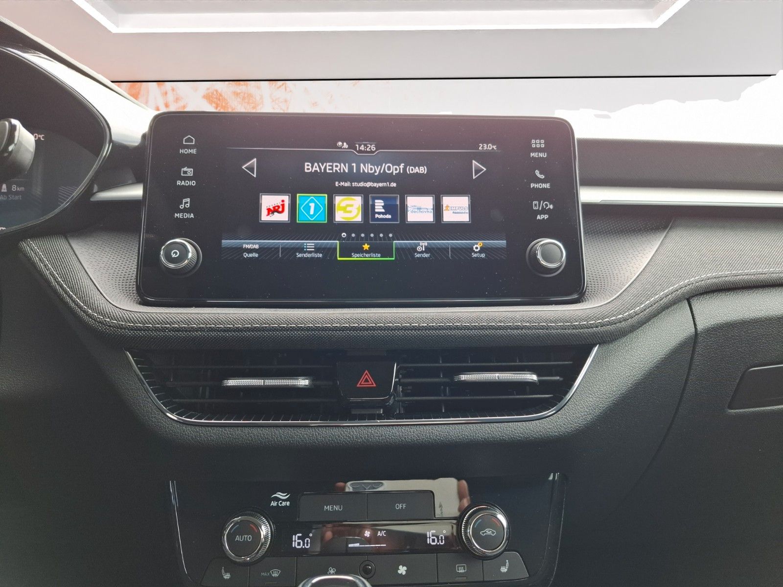 Fahrzeugabbildung SKODA Fabia Selection ! LED ! beh. Lenkrad !