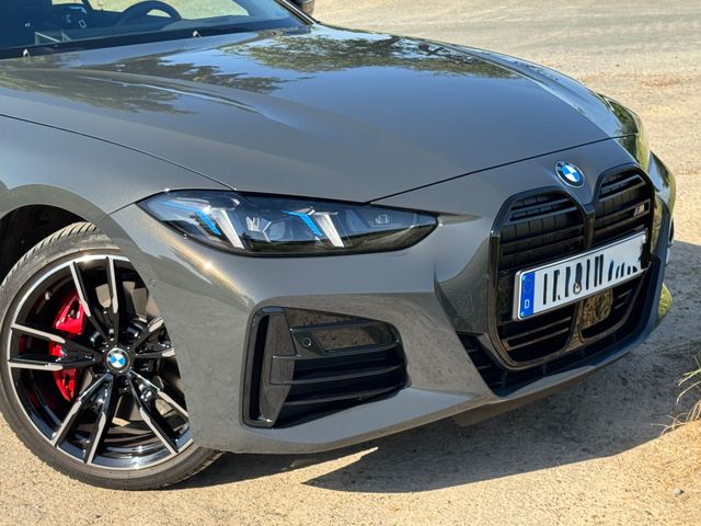 BMW M440i