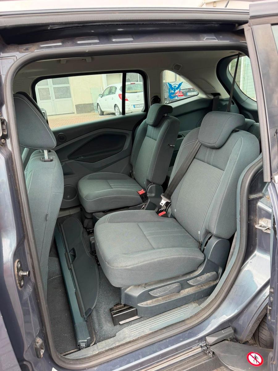 Ford Grand C-MAX 2012 — photo 7