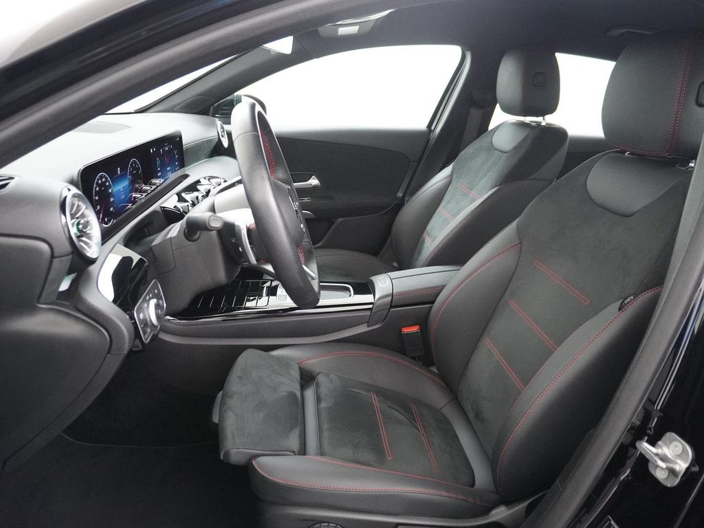 Mercedes-Benz A 180 Star Edition AMG Line