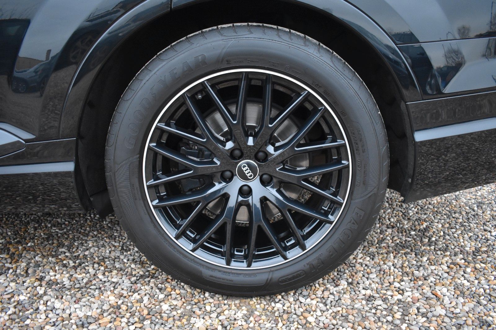 Fahrzeugabbildung Audi SQ7 4.0 TDI V8 quattro HUD Matrix Bose