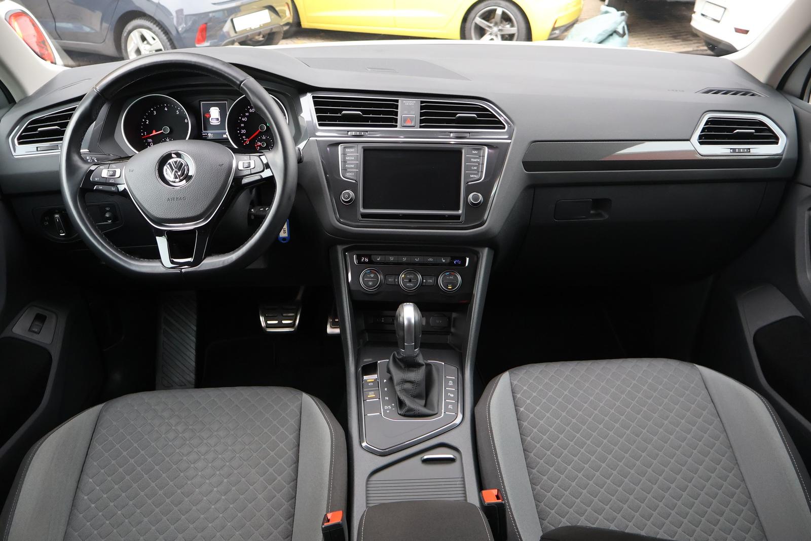 Volkswagen Tiguan 1.4 TSI DSG R-Line LED ACC Navi 360° AHK
