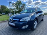 Opel Astra J Sports Tourer Design Edition - Opel Astra in Halle