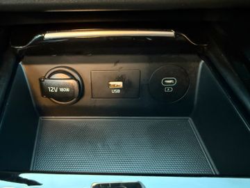 Kia Ceed GT 1.6 T-GDI DCT7 Memory Navi AHK abnehmbar