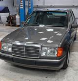 Mercedes-Benz Mercedes Benz W 124 300 E 130 TKM TÜV 11 2026 - Mercedes-Benz 300 aus 1990: 300e