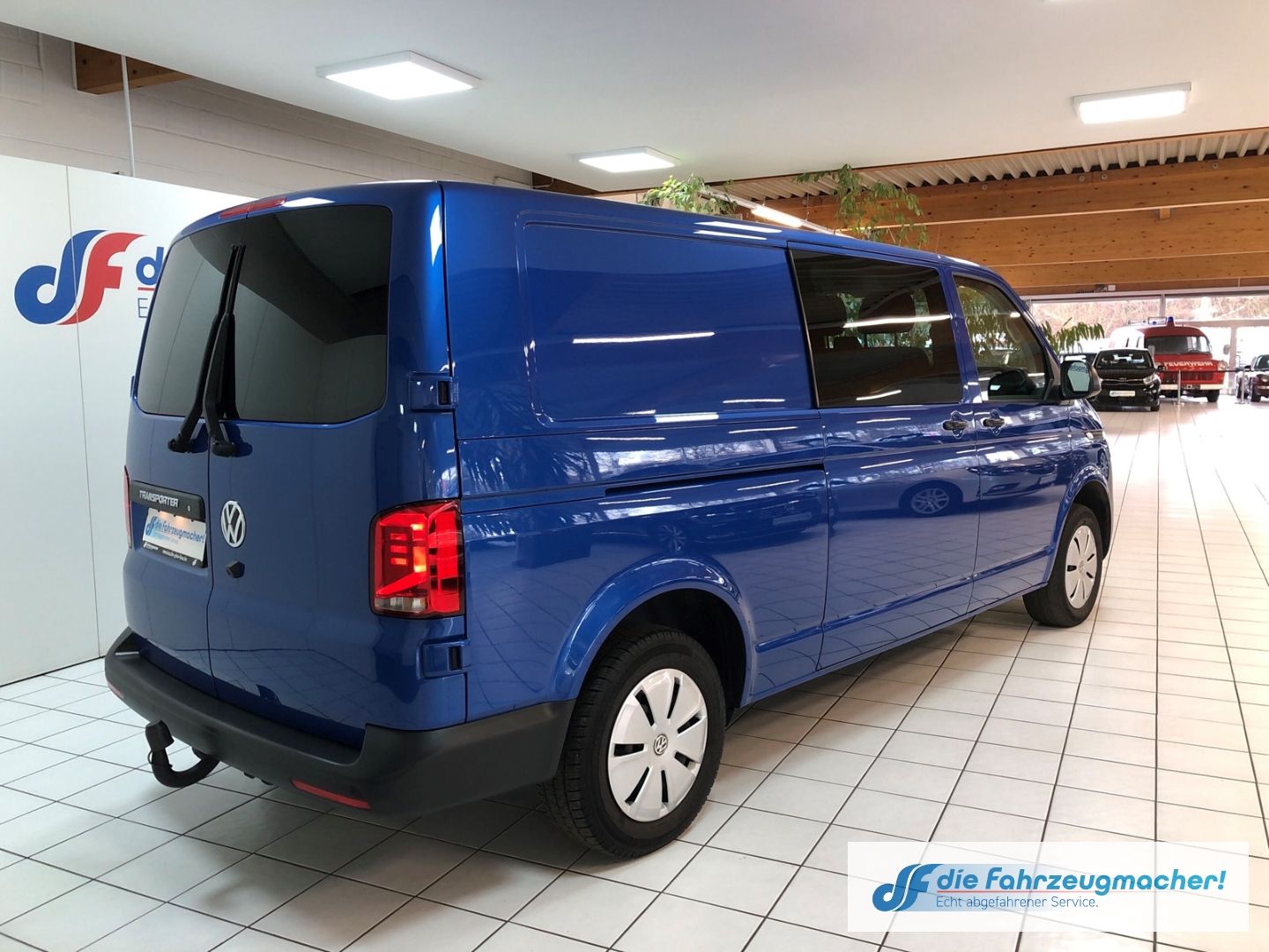 Fahrzeugabbildung Volkswagen Transporter T6.1 Kombi Mixto DoKa lang LED E6d 1