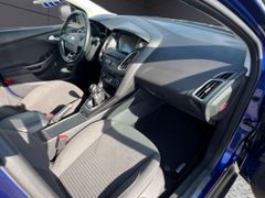 FORD Focus Lim. Titanium KLIMA,NAVI,PDC,TEMPOMAT,ESP