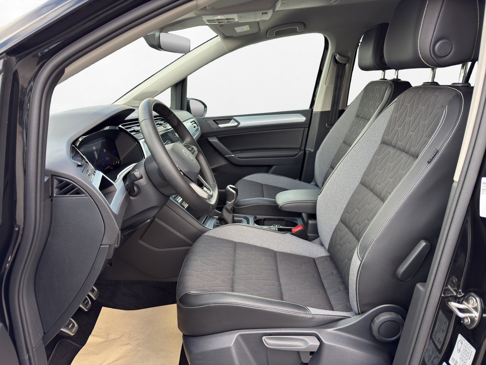 Volkswagen Touran - Bild 8