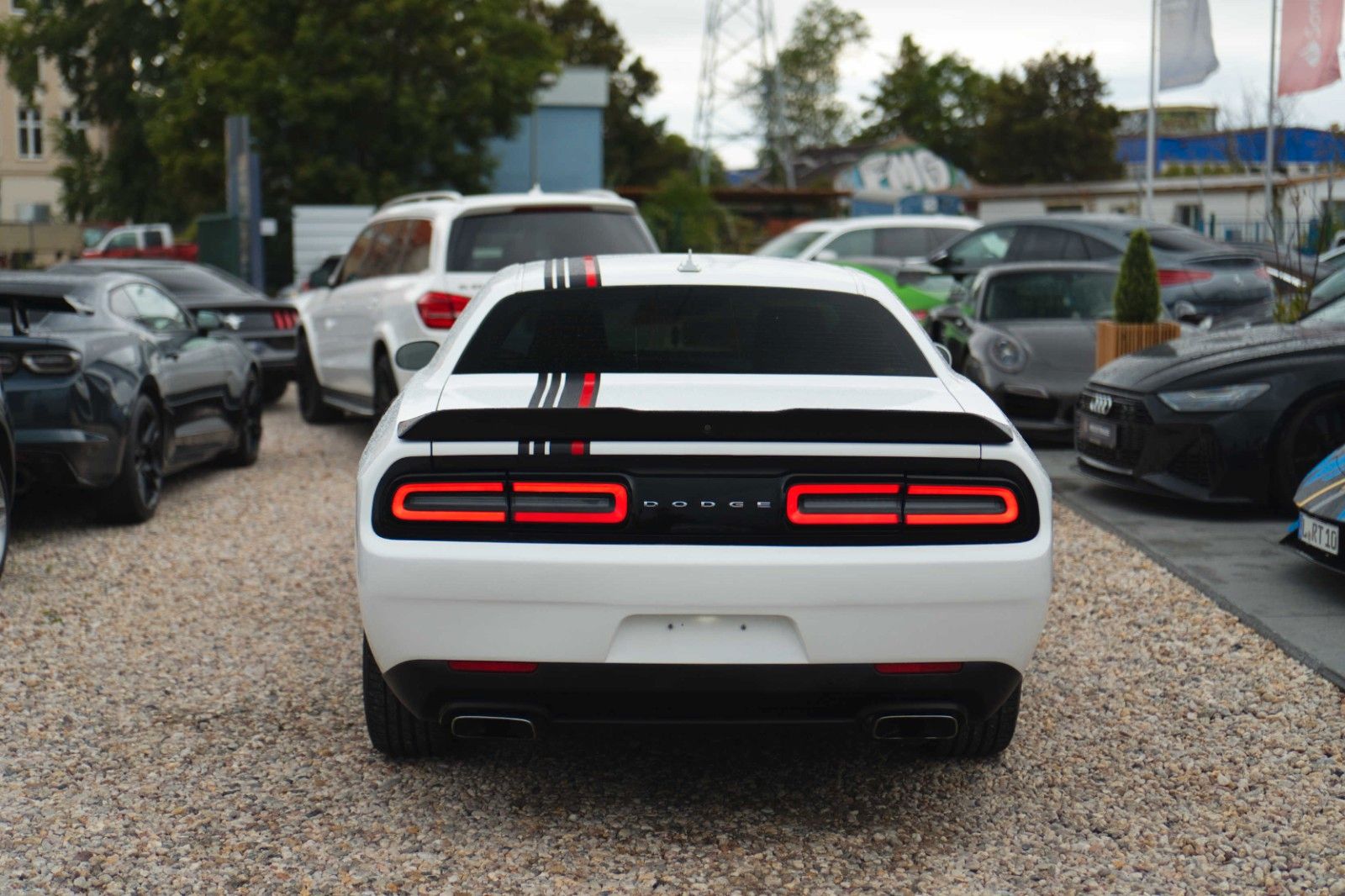 Fahrzeugabbildung Dodge Challenger 5.7 V8 R/T SRT Style *LED*20 Zoll*