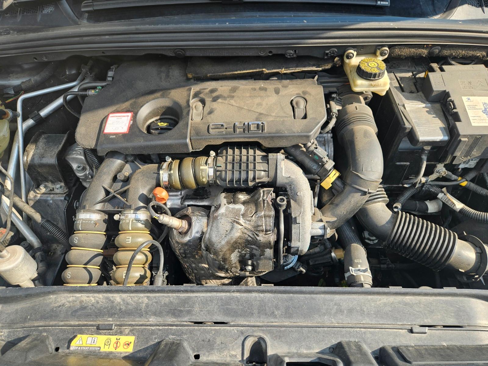 Peugeot 308 2011 — photo 6