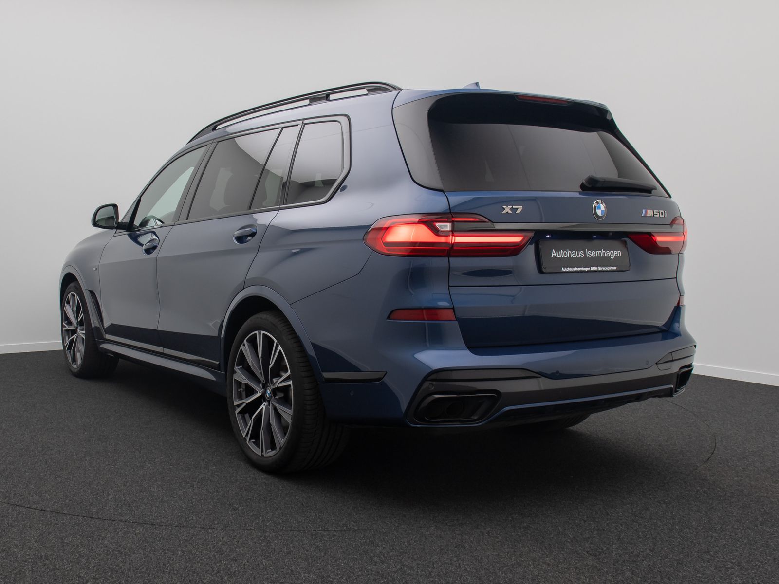 Fahrzeugabbildung BMW X7 M50i  Massage 360°B&W Laser DAB SkyLounge 22"
