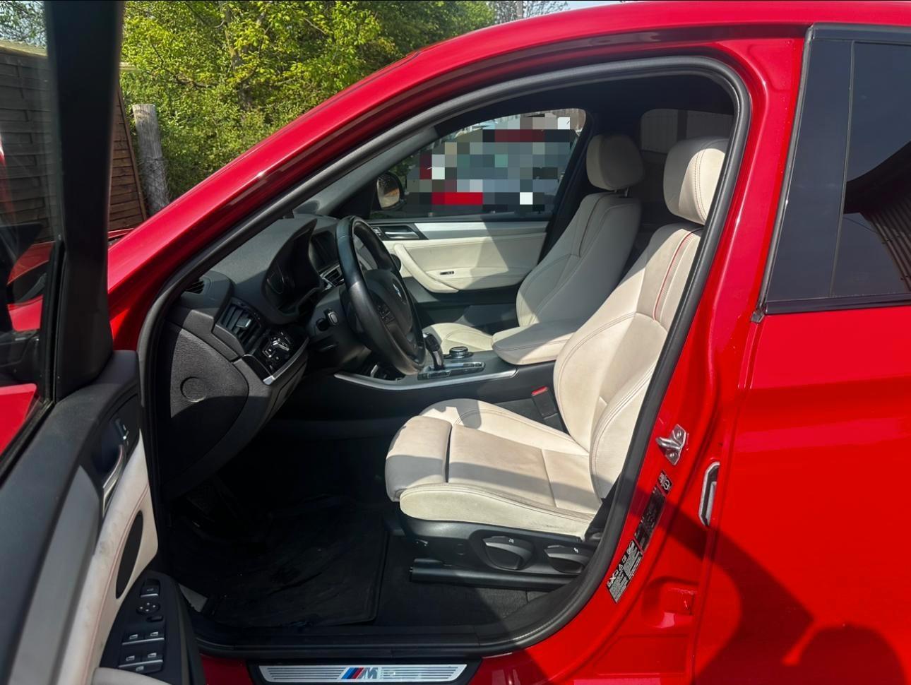 BMW X4 xDrive20i M Sport 184 ch BVA 4x4 / Cuir / Caméra de recul / Bi-Xénon / Attelage pivotant