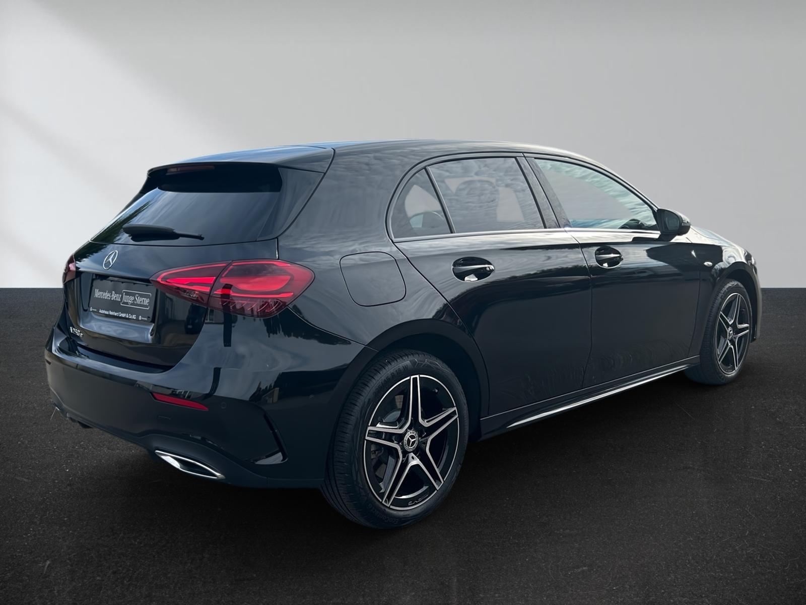 Mercedes-Benz A 250 e AMG+Night+Advanced+Sound+AHK+Distr+Kam