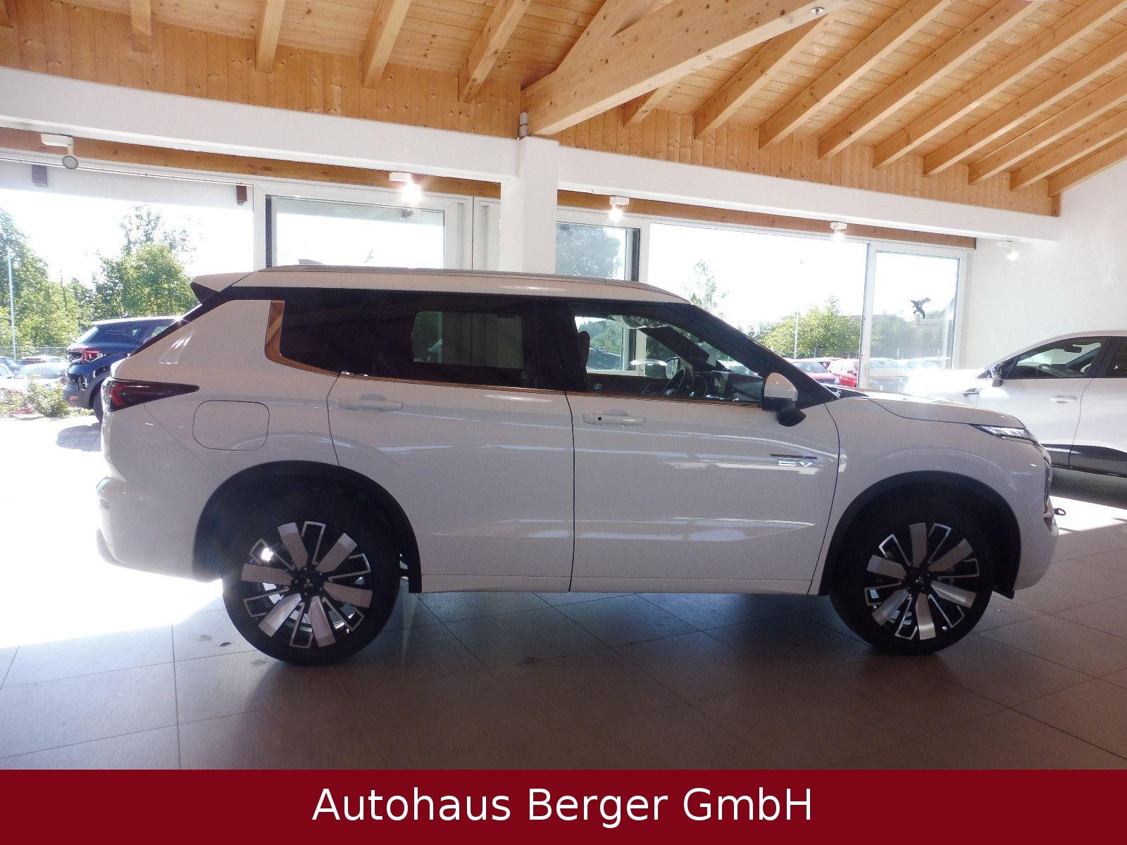 Mitsubishi Outlander 2.4 PHEV 4WD Top mit Luxury-Paket