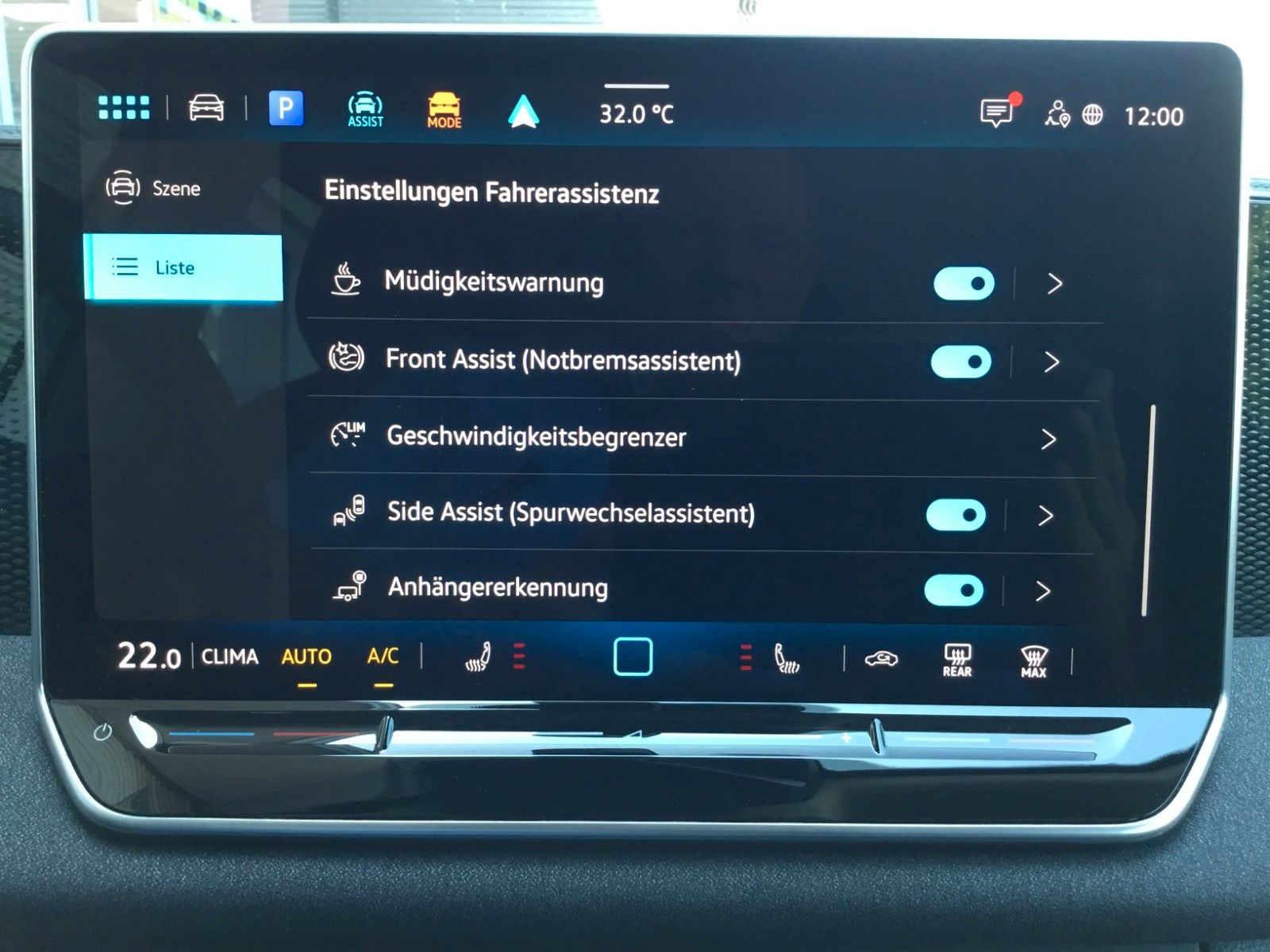Fahrzeugabbildung Volkswagen Tiguan 1.5 eTSI DSG+AHK+LED+Kamera+Sitzheizung