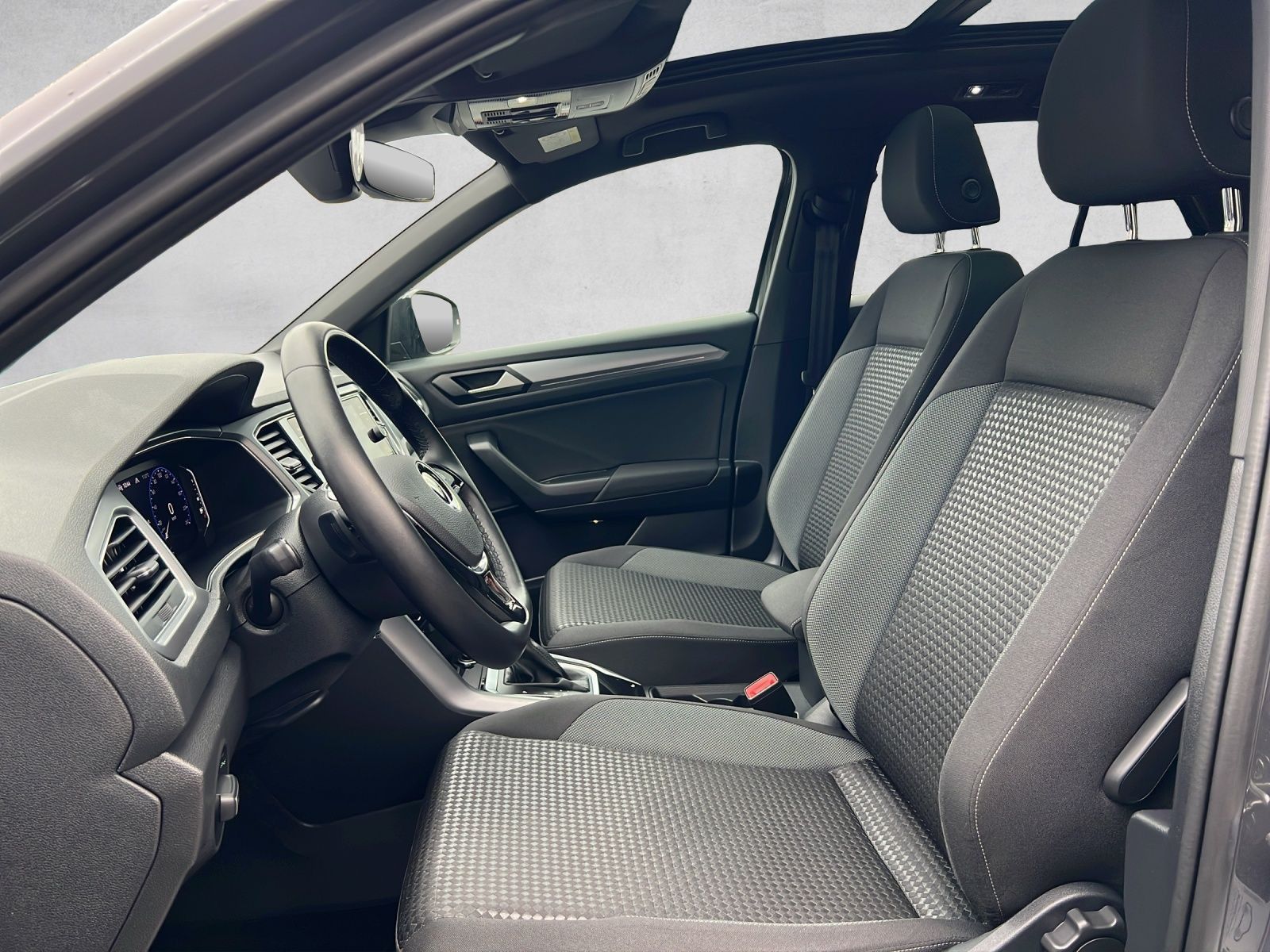 T-Roc Active 1.5 TSI DSG AHK*Navi*Pano*Standhzg.