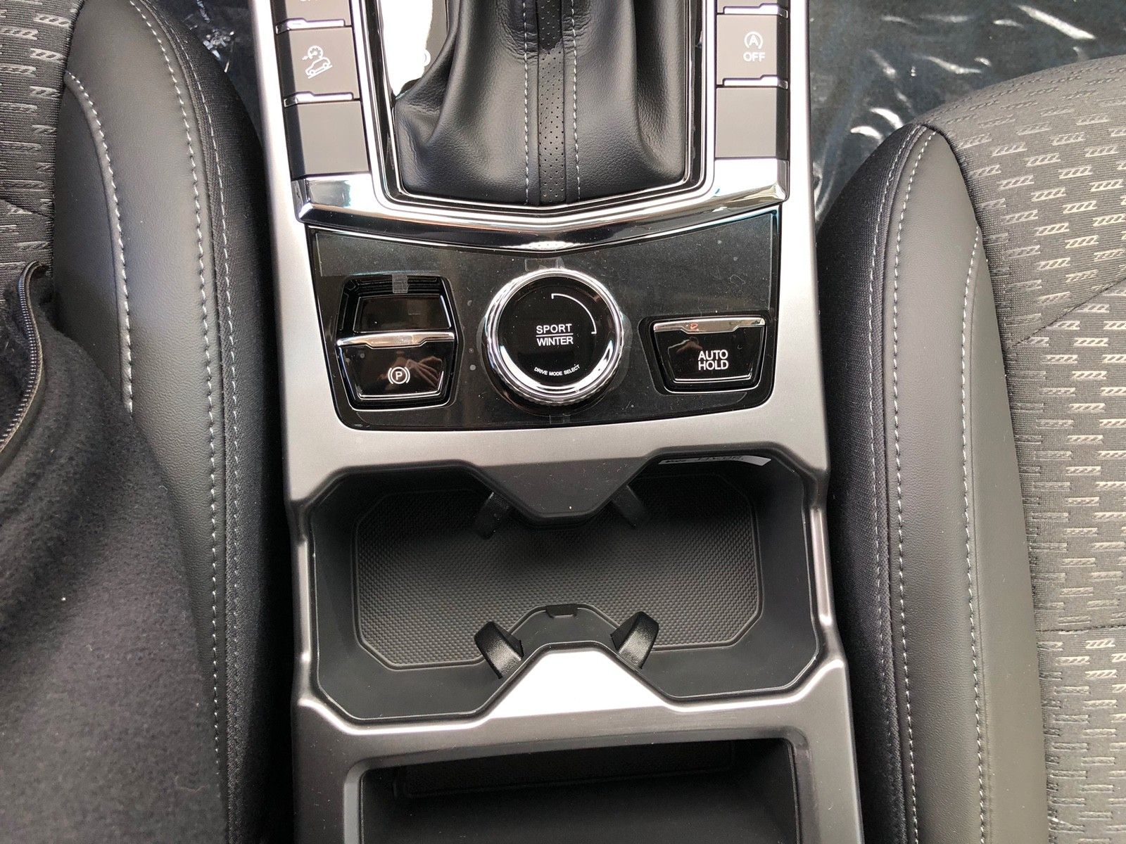 Fahrzeugabbildung KGM KORANDO+BLACKLINE+AMBIENTE+KAMERA+SH+LED++++++++