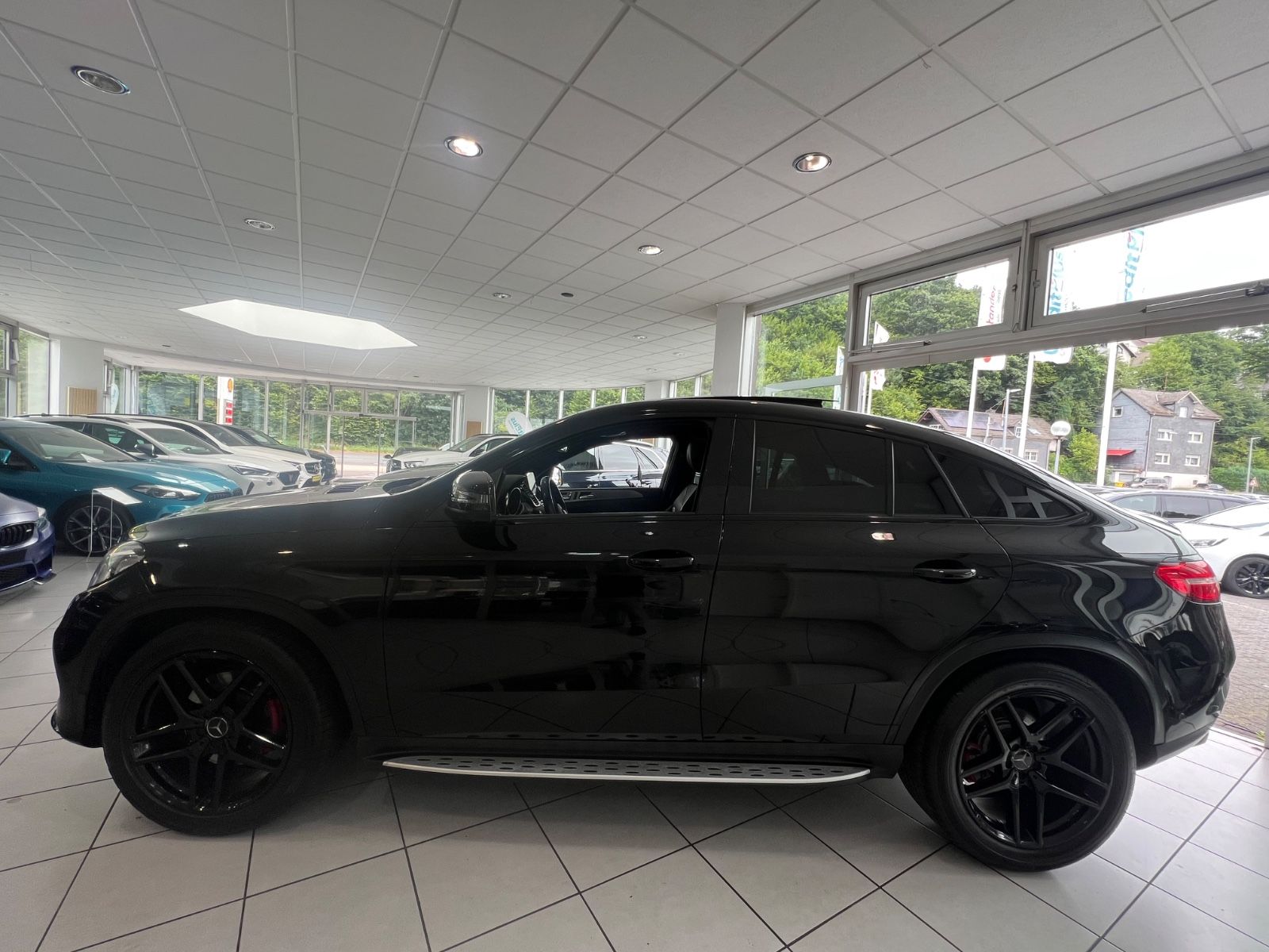 Fahrzeugabbildung Mercedes-Benz GLE 350 d Coupe 4Matic AMG LINE *PANO*360°