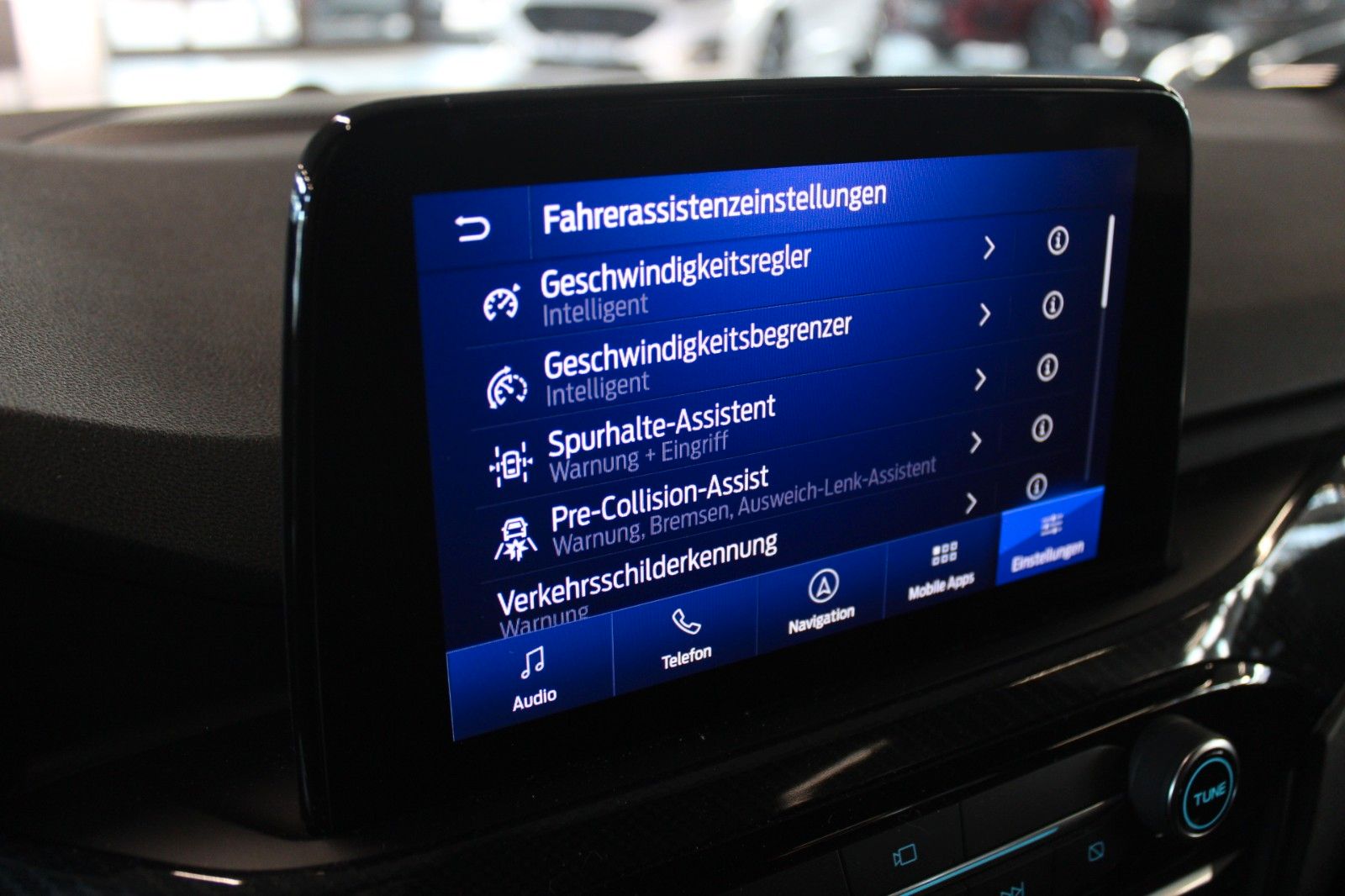 Fahrzeugabbildung Ford Kuga ST-Line X NAVI B&O 2xCAM ACC LED AHK
