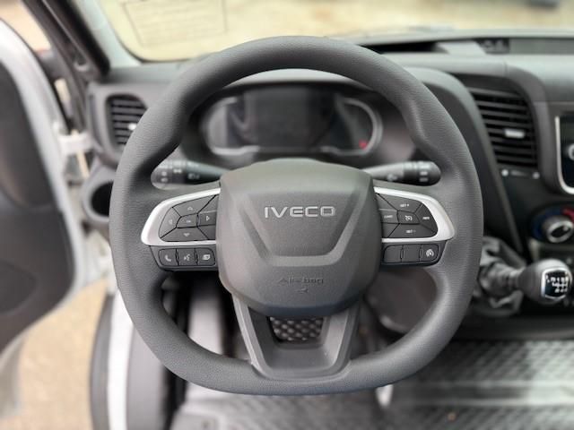 Fahrzeugabbildung Iveco Daily 70C18H D Meiller Dreiseitenkipper