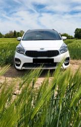 Kia Verkaufe sehr gepflegten Kia Carens 1.7 CR... - Kia Carens aus 2017