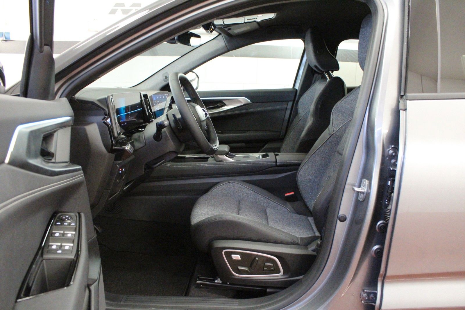 Fahrzeugabbildung Renault Austral Mild Hybrid 160 Techno *Winter-Paket*