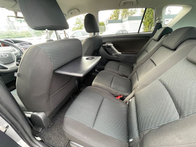 Toyota Verso  Travel
