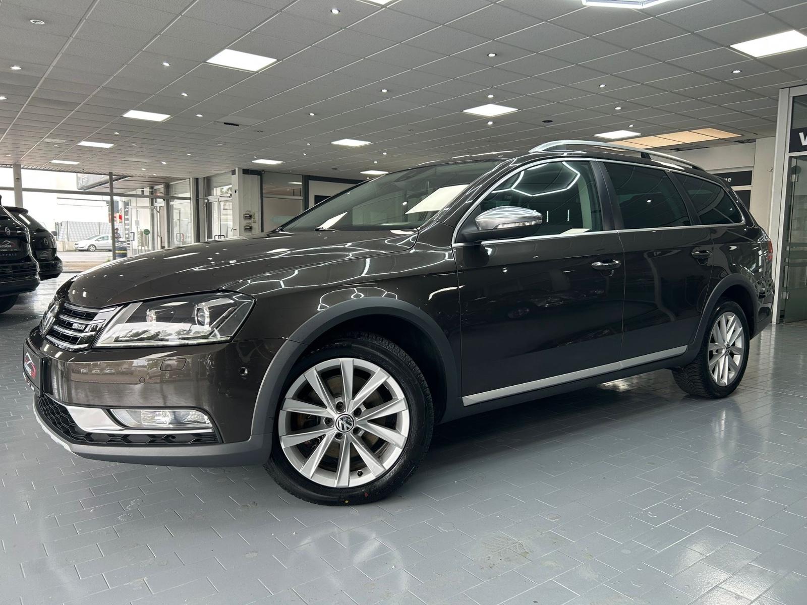 Volkswagen Passat Alltrack Variant Basis BMT 4Motion