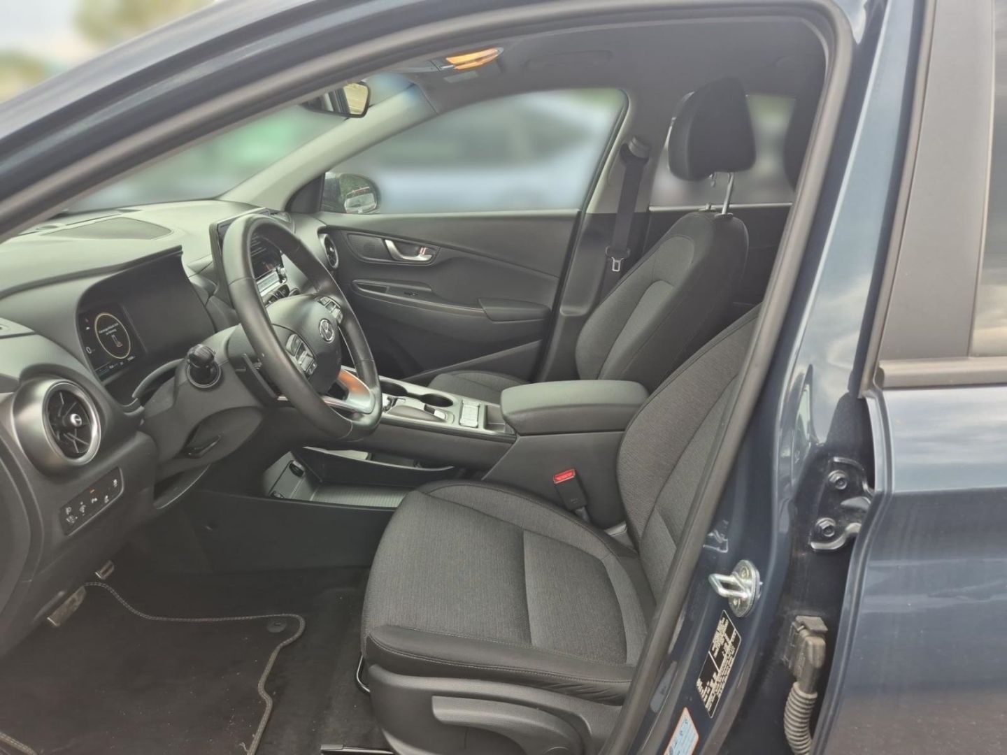 Fahrzeugabbildung Hyundai KONA Trend Elektro Navi Soundsystem LED ACC Appl