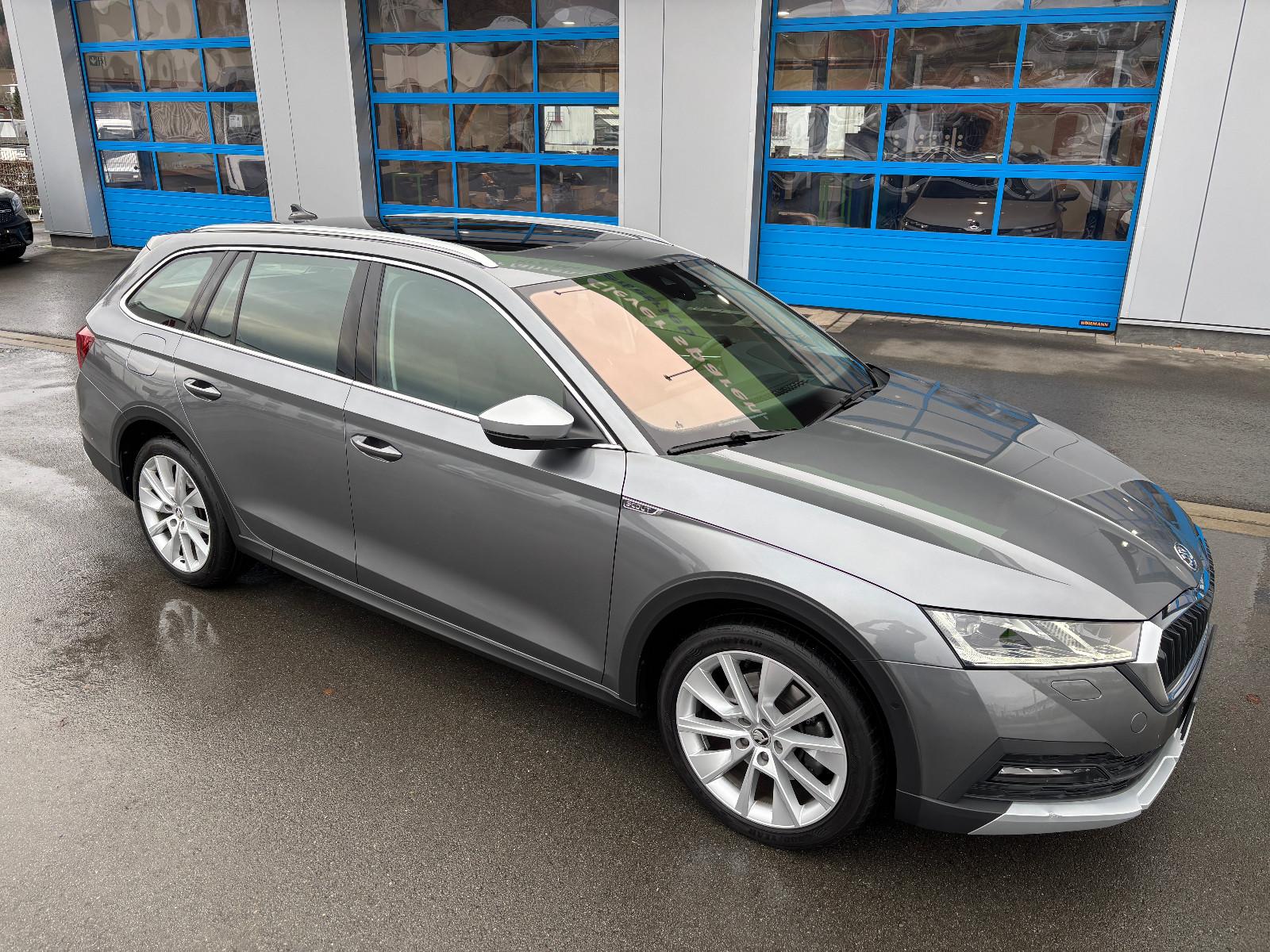 Skoda Octavia Combi Scout 4x4 LED NAV PANO KAMERA AHK