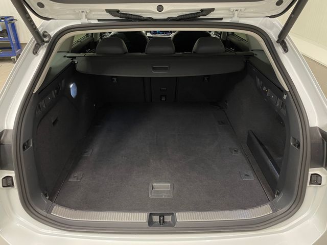 Passat Variant Business 1.5 eTSI DSG AHK LED KAM