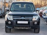 Mitsubishi Pajero 3.5 V6 Mivec Instyle °AHK°KLIMA°7-SITZER° - Mitsubishi Pajero: V