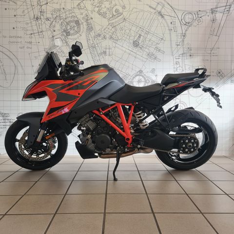 KTM 1290 Super Duke GT / 2023 Tageszulassung