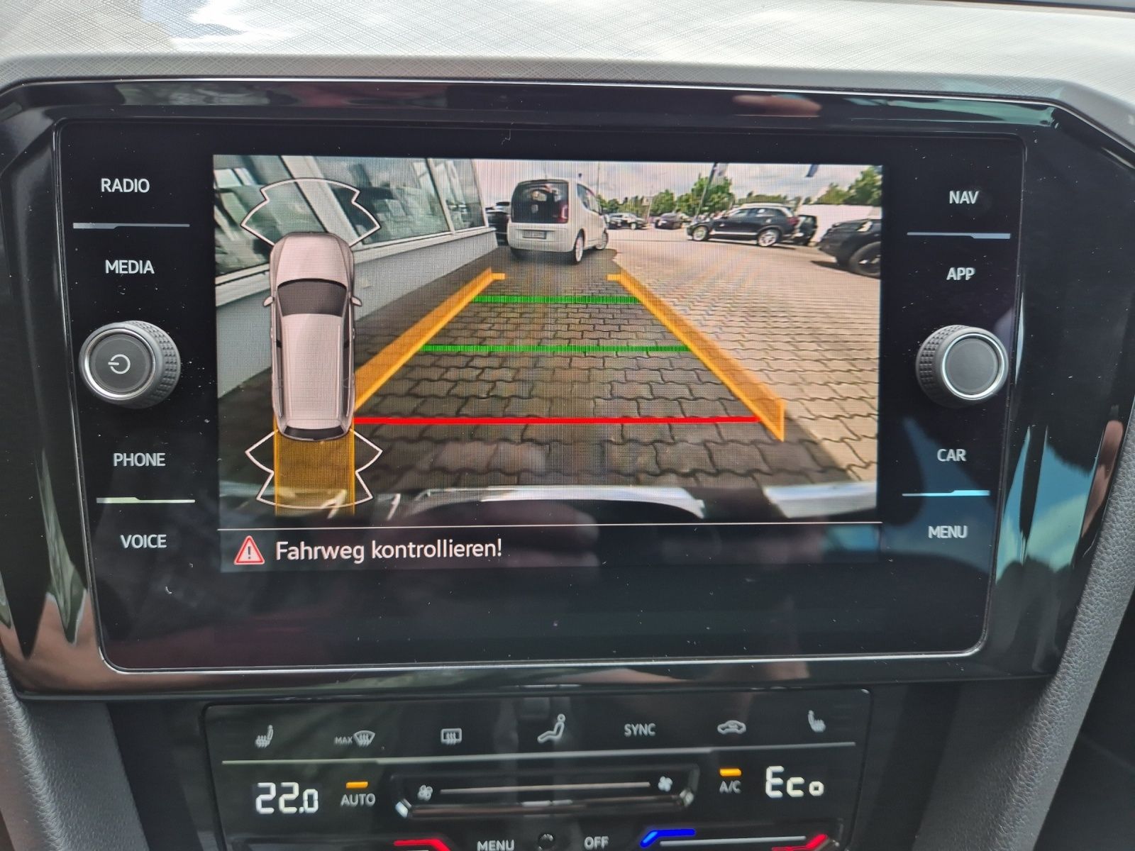 Fahrzeugabbildung Volkswagen Passat Variant GTE AHK Navi ACC RFK SH LM