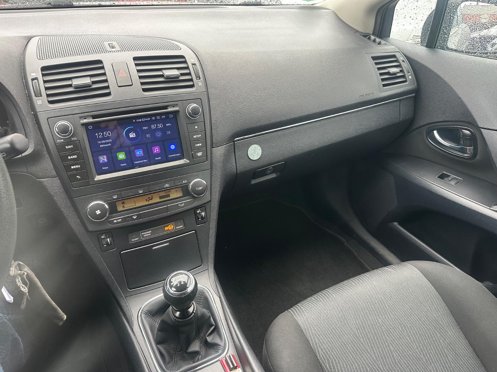 Toyota Avensis 2009 — photo 14