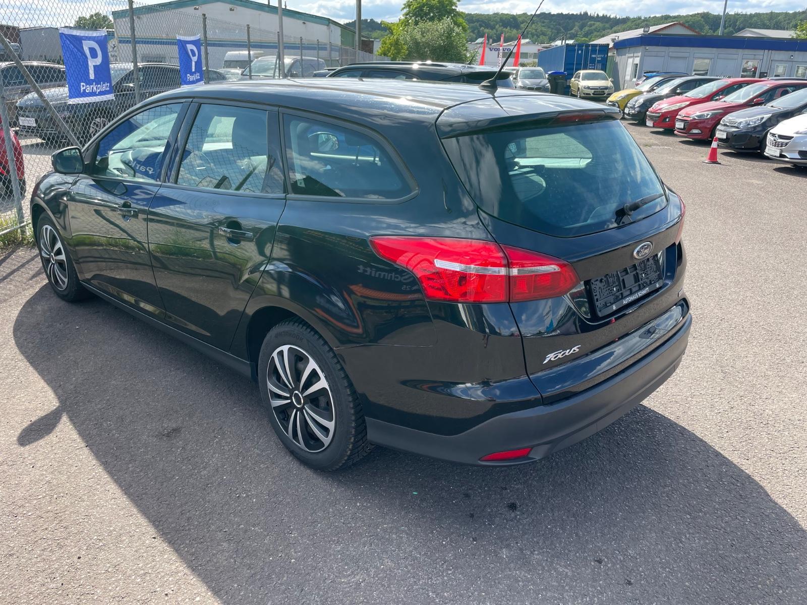 Ford Focus 2015 — photo 12