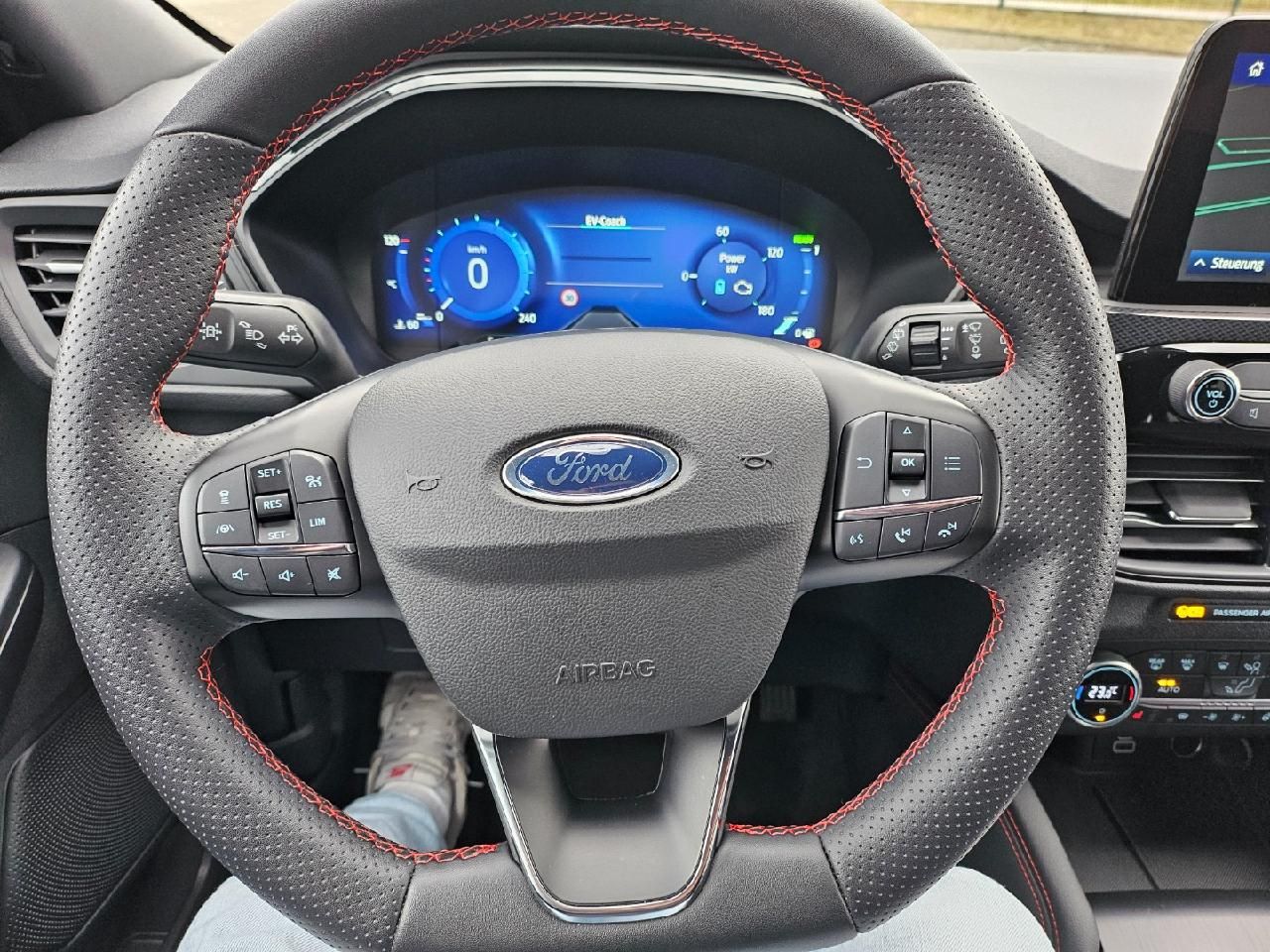 Fahrzeugabbildung Ford Kuga Plug-In Hybrid ST-Line