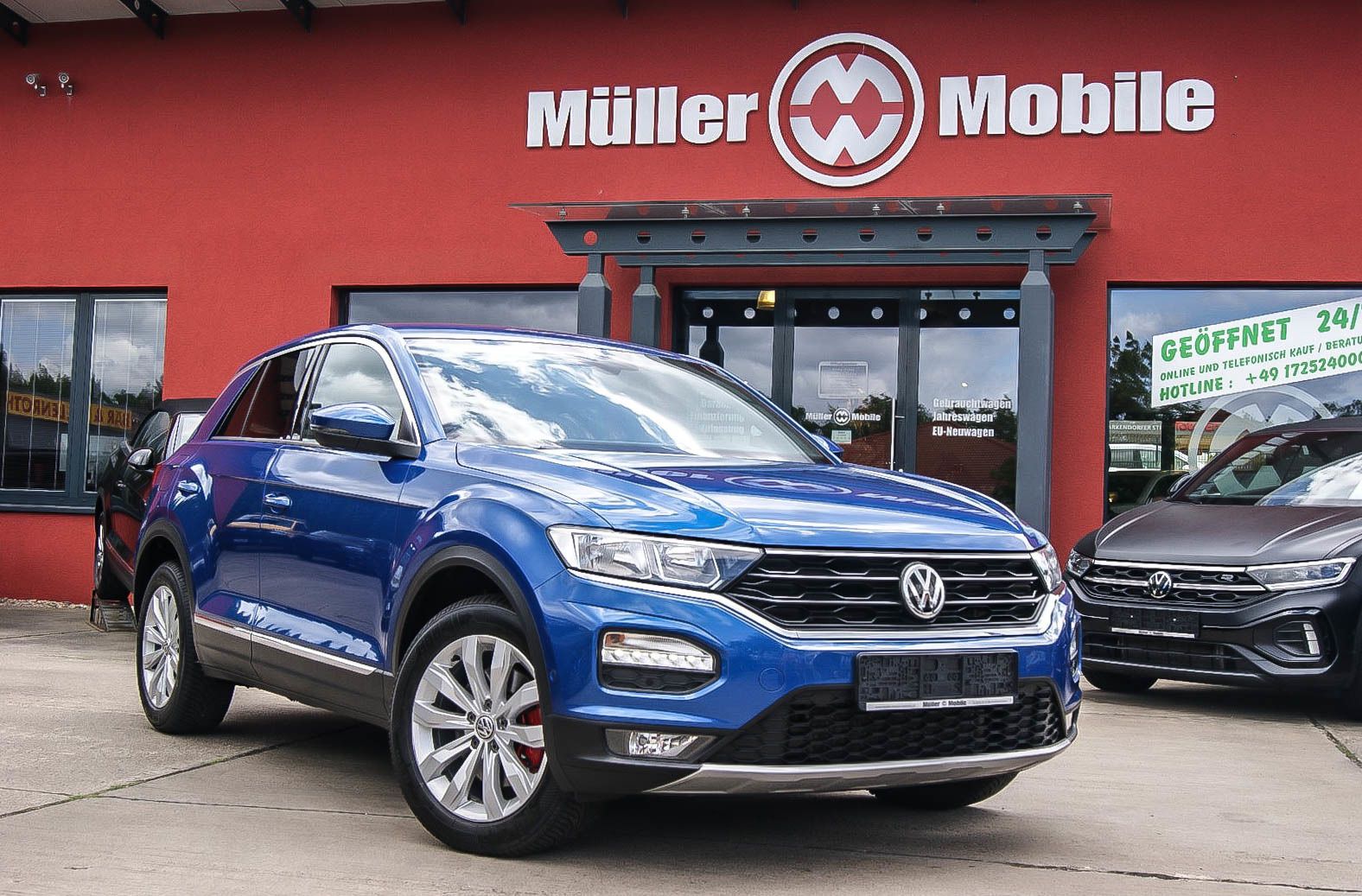 Fahrzeugabbildung Volkswagen T-Roc 20 TDI DSG Sport NAVIGATION SPORT VIRTUAL