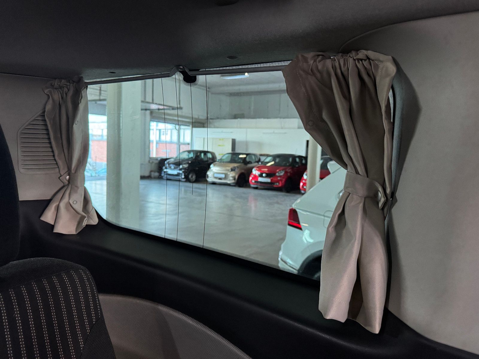 Fahrzeugabbildung Ford TOURNEO CUSTOM 2.2 TDCI WESTFALIA EUROLINE STHD