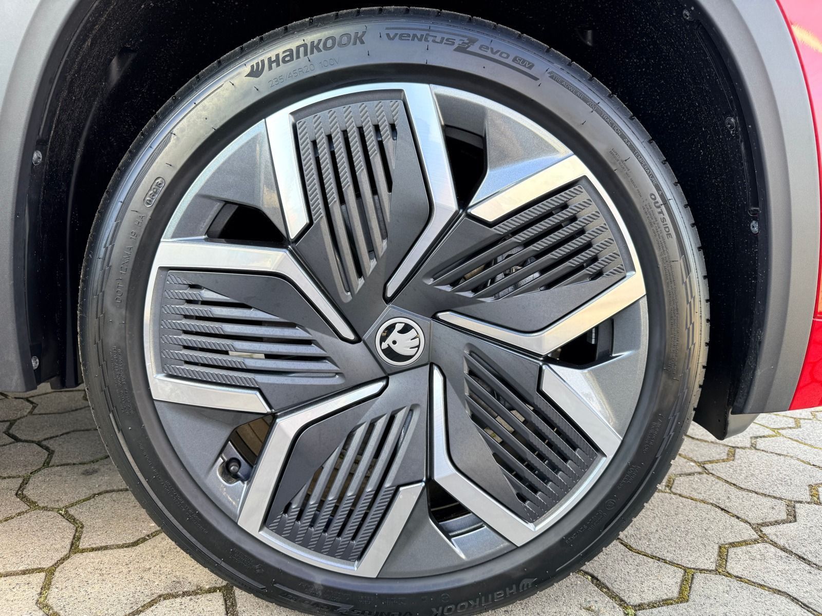 Fahrzeugabbildung SKODA Kodiaq Sportline 4x4*360°CAM*AHK*StHz*Head-Up