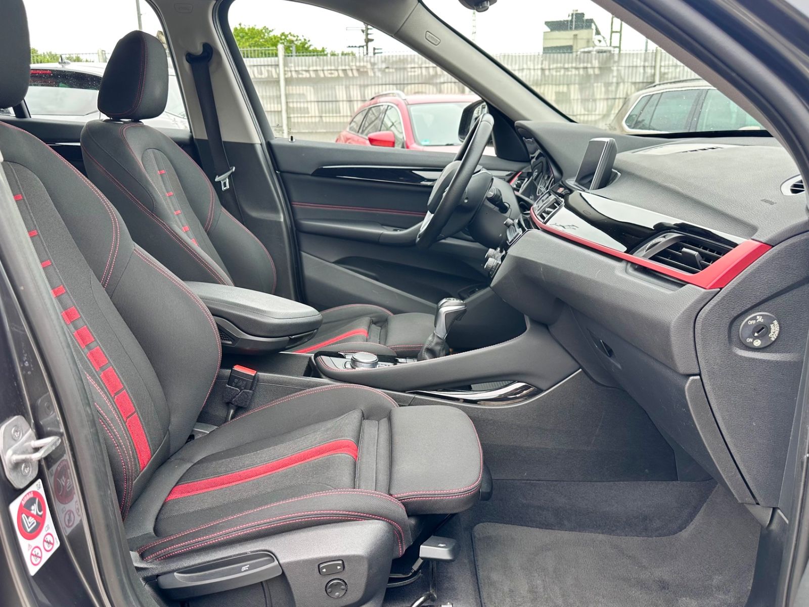 Fahrzeugabbildung BMW X1 xDRIVE 25 d SPORTLINE*HEAD-UP+AUTOM.+M.2017*