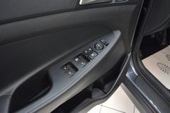 HYUNDAI TUCSON 1.6 T-GDI Trend 2WD~Navi~SHZ~Apple~DAB+