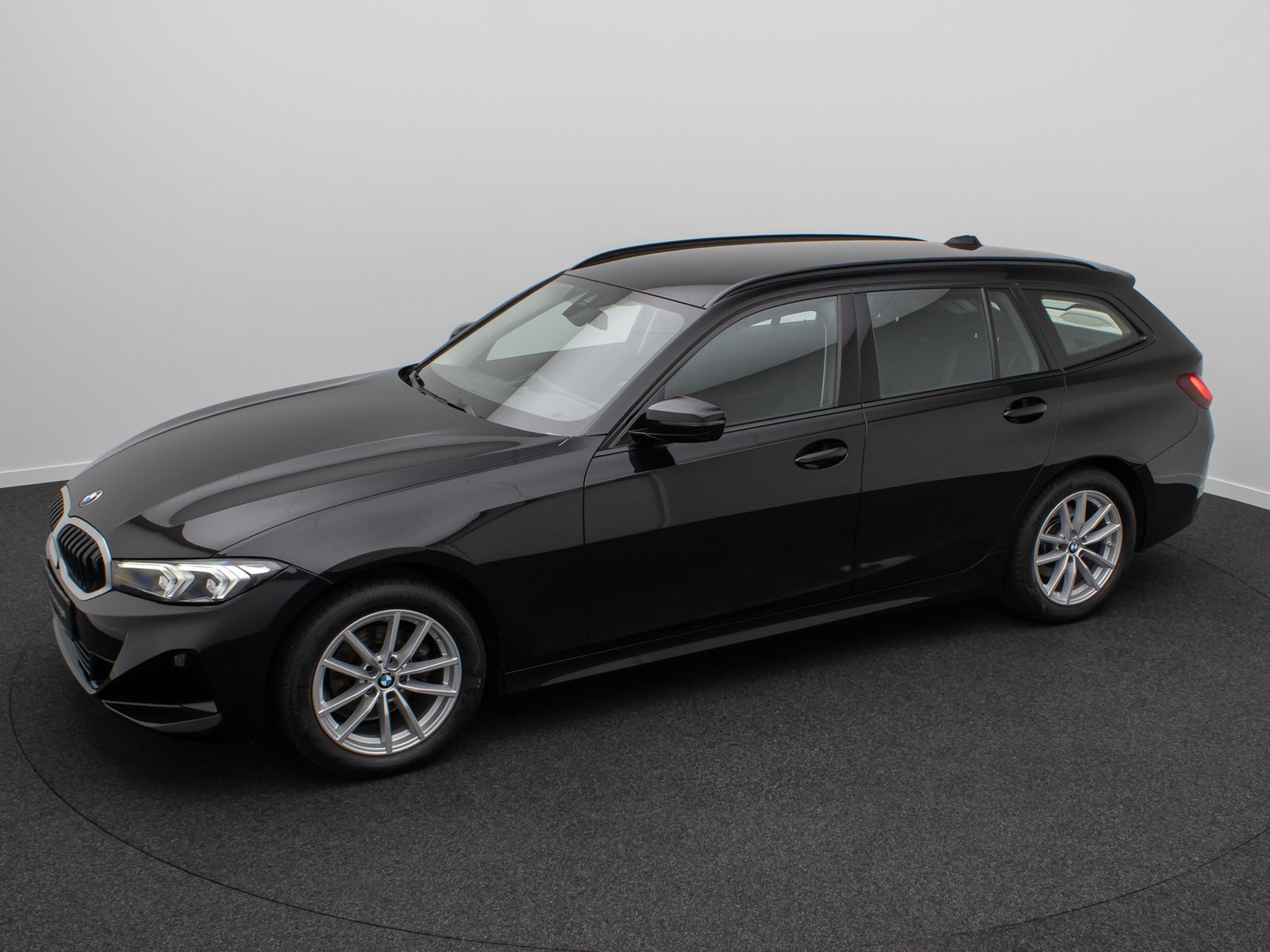 Fahrzeugabbildung BMW 318i Widscreen DAB Memory PDC GeschwindigReg