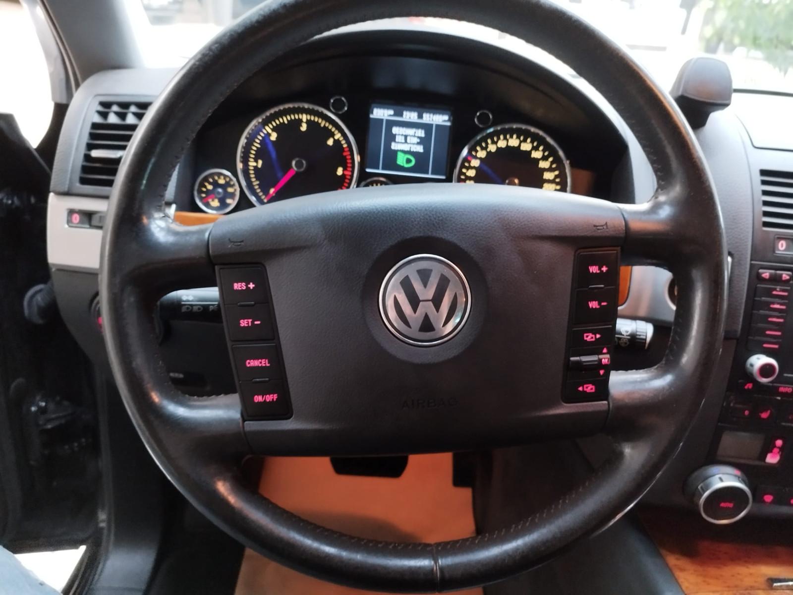 Volkswagen Touareg 2005 — photo 23