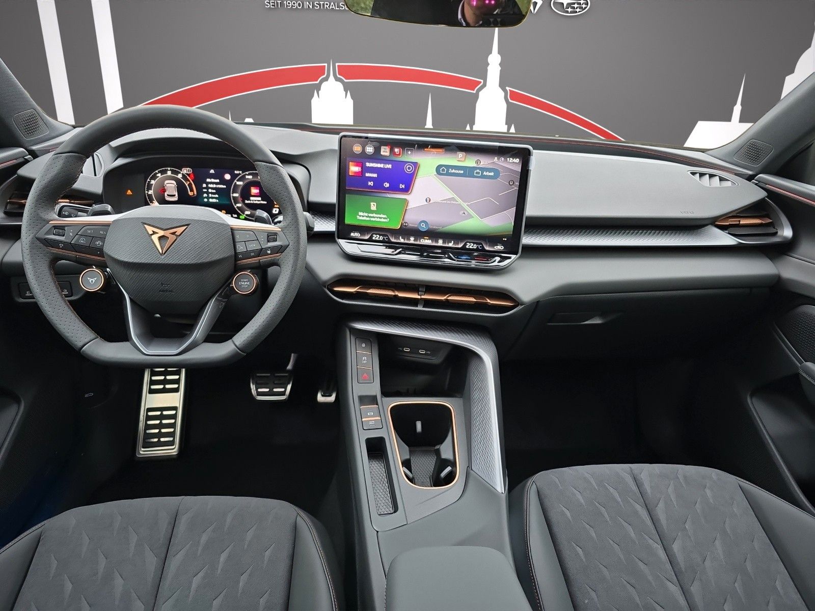 Fahrzeugabbildung CUPRA Terramar 1.5 eTSI DSG SENNHEISER/NAV/LED/ACC/TOT