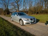 BMW 320d xdrive Touring E91 2012 Allrad 8-... - BMW 120 mit Diesel-Antrieb: Kombi, Schaltgetriebe