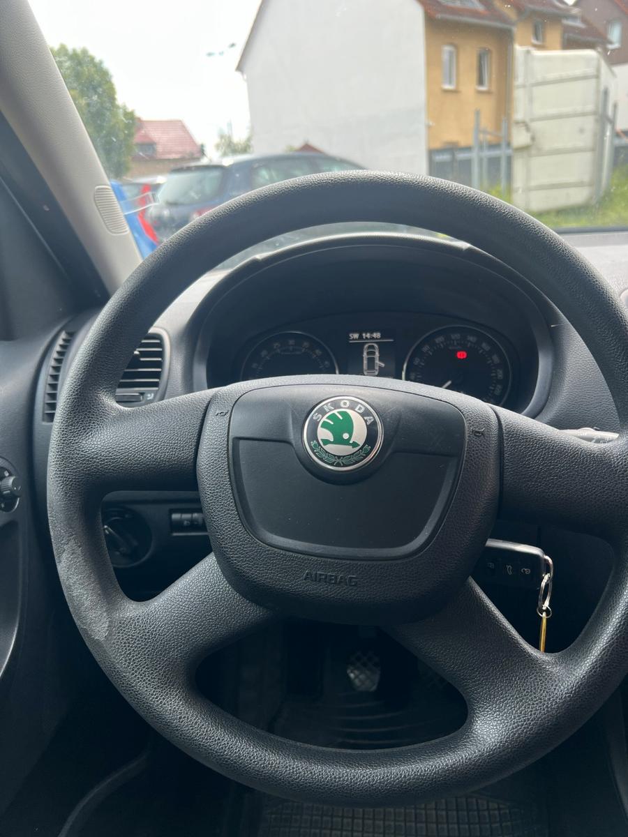 Skoda Roomster 2011 — photo 14
