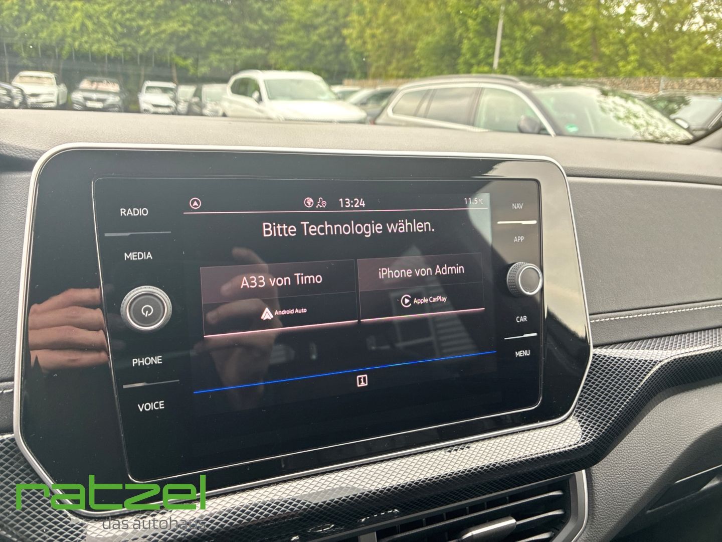 Fahrzeugabbildung Volkswagen T-Cross R-Line 1.0 l TSI IQ Light Lane Assist Ei